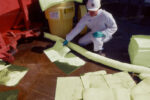 Kit Antiderrames 50 galones con ruedas con Tambor de Salvamento – Agresivos / HazMat - Imagen 4