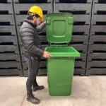 Bote de Basura 240 Lts. / 65 Galones color Verde - Imagen 10